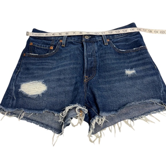 Levi’s 501 Button Fly Denim Distressed Frayed Women's Shorts Size 28 - Picture 4 of 6